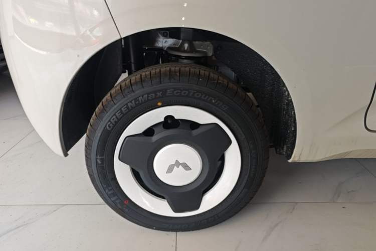 Used Wuling Hongguang MINIEV 2024 3rd Generation 215km Youth Edition Right Rear Wheel Hub