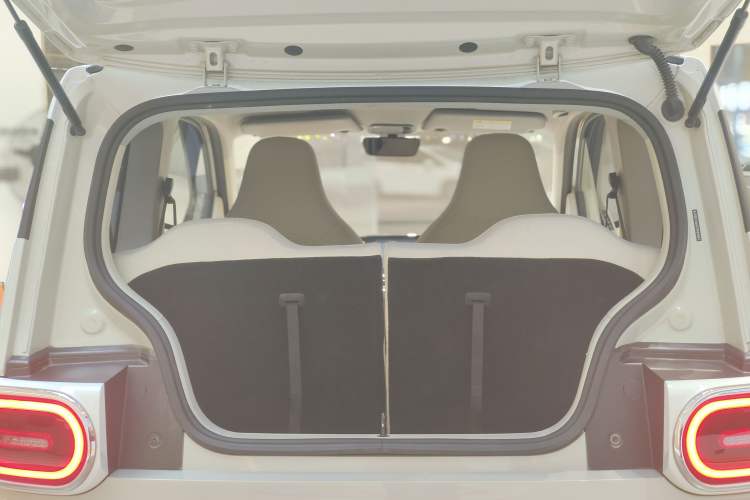 Used Wuling Hongguang MINIEV 2024 3rd Generation 215km Advanced Version Trunk