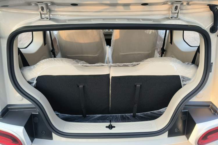 Used Wuling Hongguang MINIEV 2024 3rd Generation 215km Youth Edition Trunk