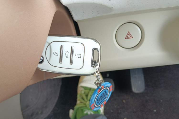Used Wuling Hongguang MINIEV 2024 3rd Generation 215km Youth Edition Vehicle Key