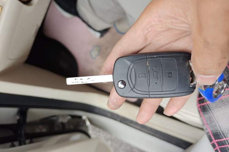 Used Wuling Hongguang MINIEV 2024 3rd Generation 215km Youth Edition Vehicle Key