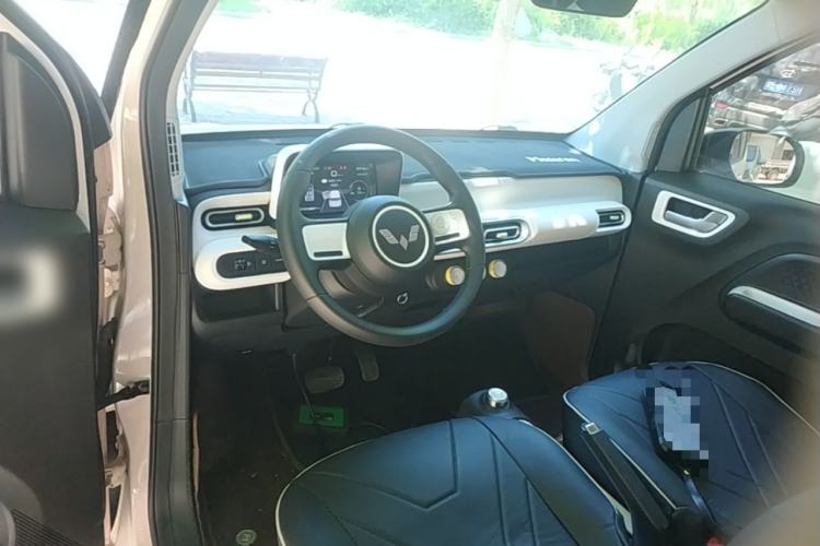 Used Wuling Hongguang MINIEV 2024 3rd Generation 215km Youth Edition Center Console