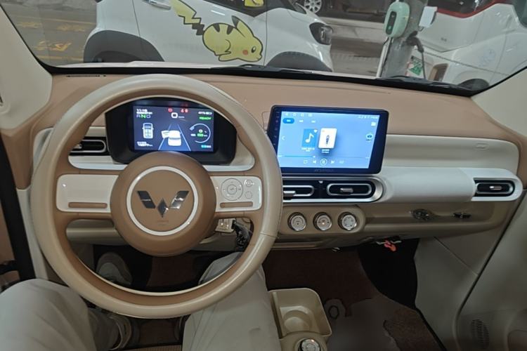 Used Wuling Hongguang MINIEV 2024 3rd Generation 215km Youth Edition Center Console