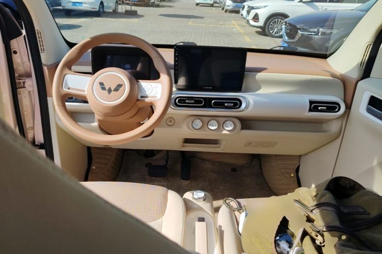 Used Wuling Hongguang MINIEV 2024 3rd Generation 215km Advanced Version Center Console