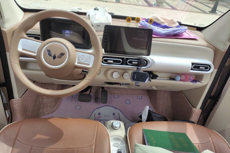 Used Wuling Hongguang MINIEV 2024 3rd Generation 215km Youth Edition Center Console