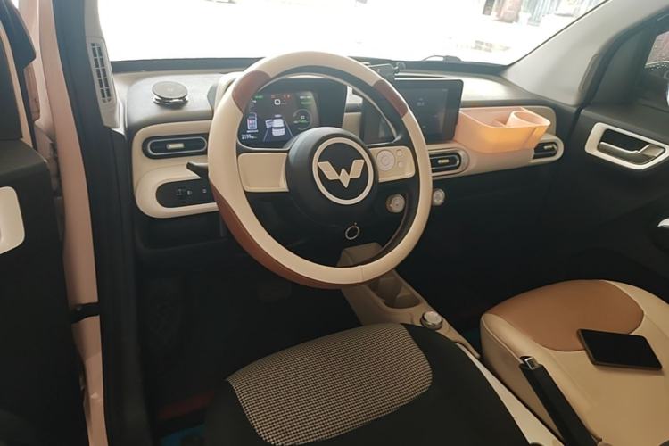 Used Wuling Hongguang MINIEV 2024 3rd Generation 215km Advanced Version Center Console