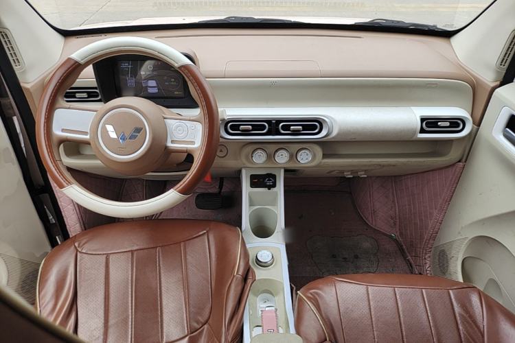 Used Wuling Hongguang MINIEV 2024 3rd Generation 215km Youth Edition Center Console