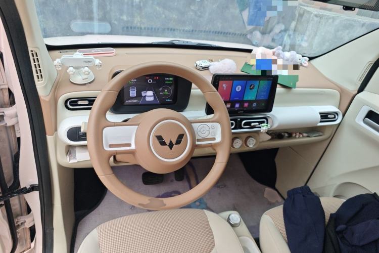 Used Wuling Hongguang MINIEV 2024 3rd Generation 215km Youth Edition Center Console