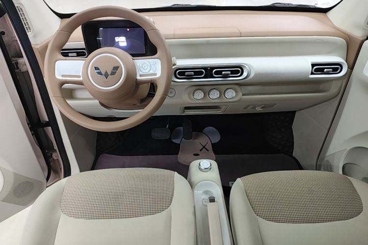 Used Wuling Hongguang MINIEV 2024 3rd Generation 215km Youth Edition Center Console