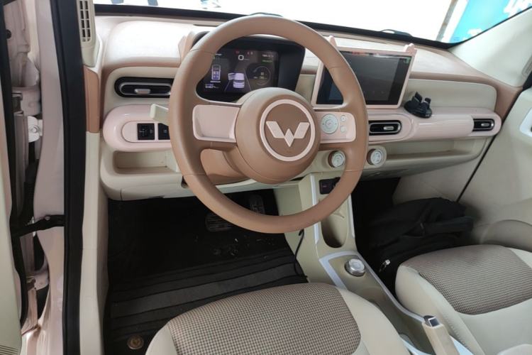 Used Wuling Hongguang MINIEV 2024 3rd Generation 215km Advanced Version Center Console