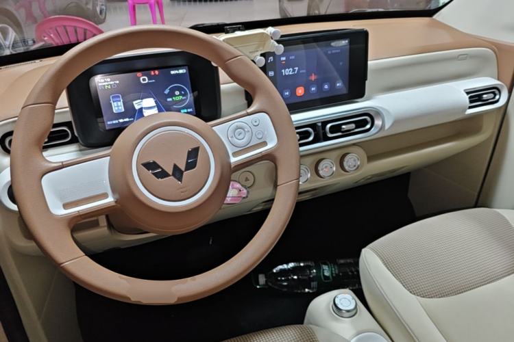 Used Wuling Hongguang MINIEV 2024 3rd Generation 215km Advanced Version Center Console