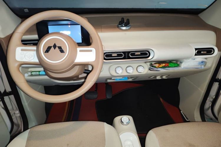 Used Wuling Hongguang MINIEV 2024 3rd Generation 215km Youth Edition Center Console