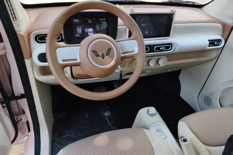 Used Wuling Hongguang MINIEV 2024 3rd Generation 215km Advanced Version Center Console