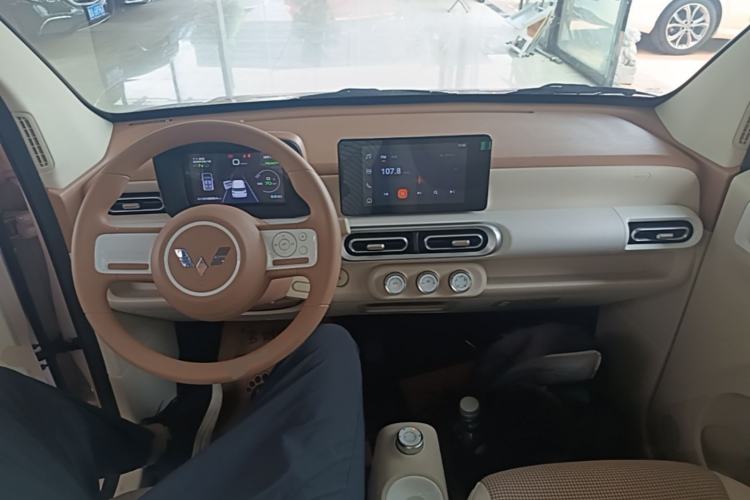 Used Wuling Hongguang MINIEV 2024 3rd Generation 215km Advanced Version Center Console