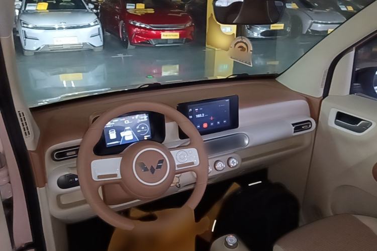 Used Wuling Hongguang MINIEV 2024 3rd Generation 215km Advanced Version Center Console