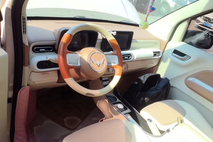 Used Wuling Hongguang MINIEV 2024 3rd Generation 215km Advanced Version Center Console