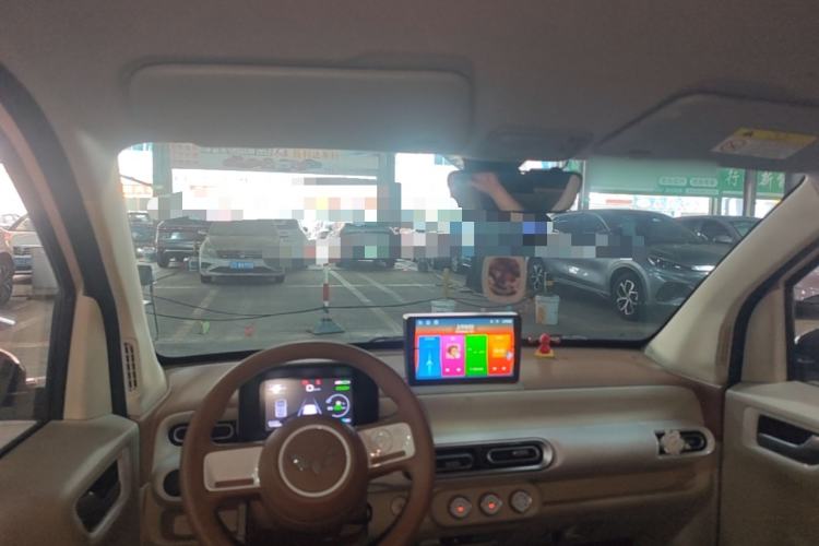 Used Wuling Hongguang MINIEV 2024 3rd Generation 215km Youth Edition Center Console