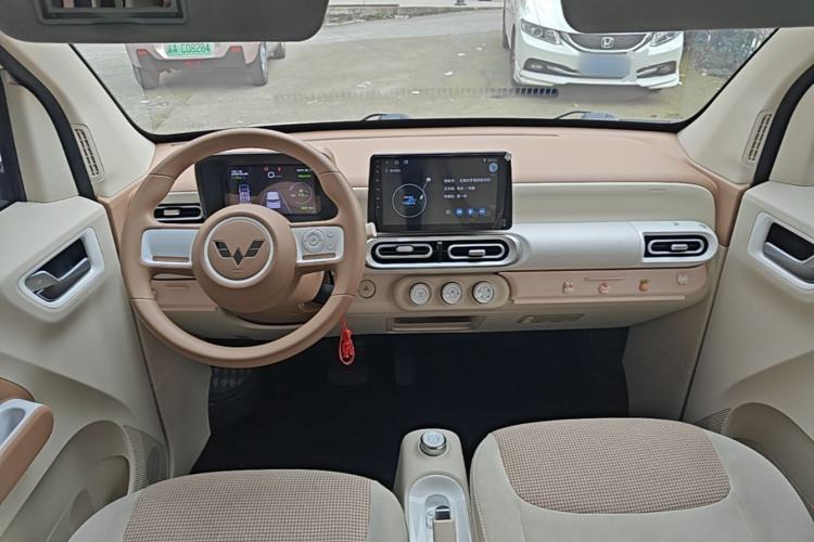 Used Wuling Hongguang MINIEV 2024 3rd Generation 215km Youth Edition Center Console