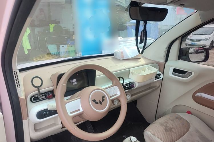 Used Wuling Hongguang MINIEV 2024 3rd Generation 215km Youth Edition Center Console