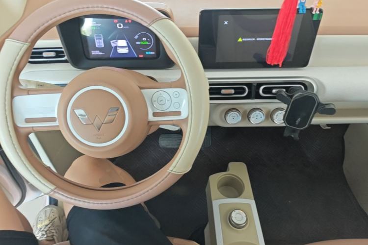 Used Wuling Hongguang MINIEV 2024 3rd Generation 215km Advanced Version Center Console