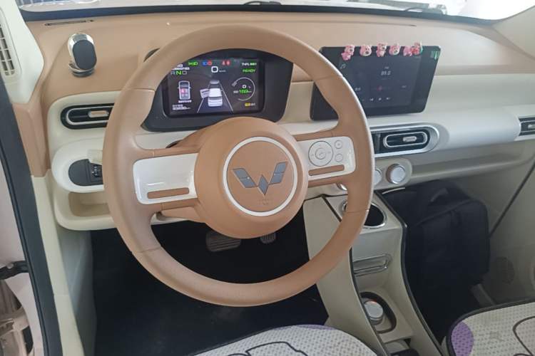 Used Wuling Hongguang MINIEV 2024 3rd Generation 215km Advanced Version Center Console