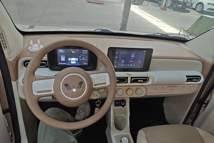 Used Wuling Hongguang MINIEV 2024 3rd Generation 215km Advanced Version Center Console