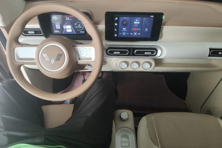 Used Wuling Hongguang MINIEV 2024 3rd Generation 215km Advanced Version Center Console