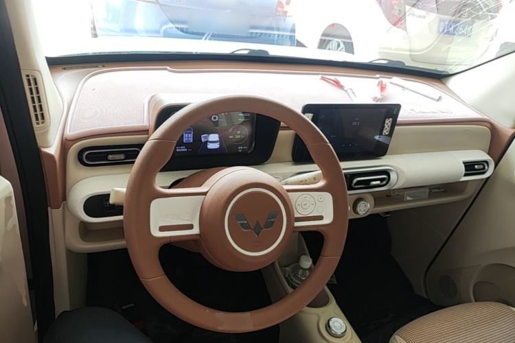 Used Wuling Hongguang MINIEV 2024 3rd Generation 215km Advanced Version Center Console