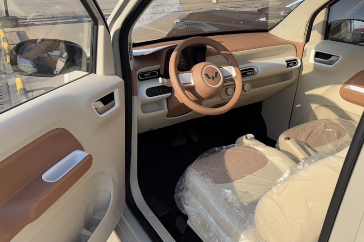 Used Wuling Hongguang MINIEV 2024 3rd Generation 215km Youth Edition Interior 3