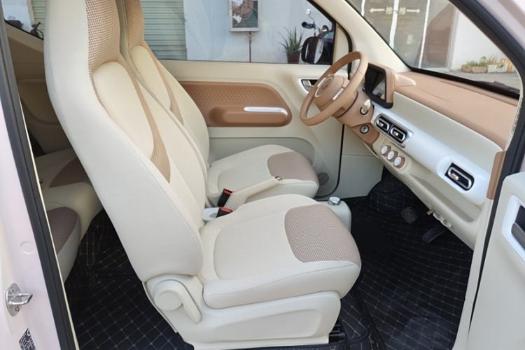 Used Wuling Hongguang MINIEV 2024 3rd Generation 215km Youth Edition Interior 3