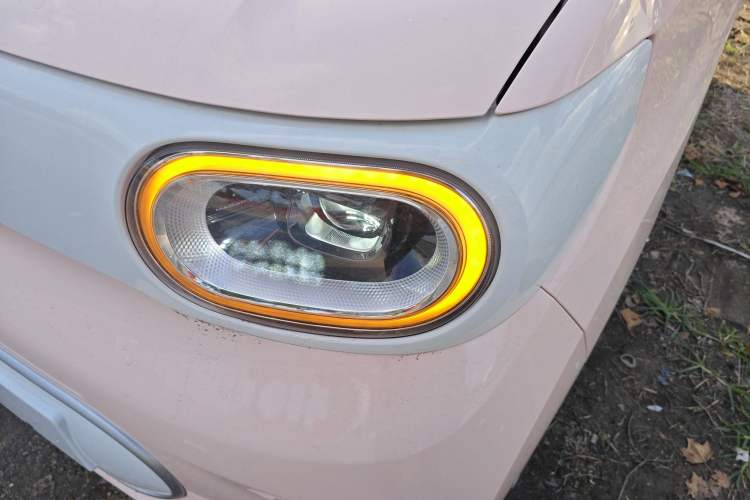 Used Wuling Hongguang MINIEV 2024 3rd Generation 215km Youth Edition Left Front Headlight