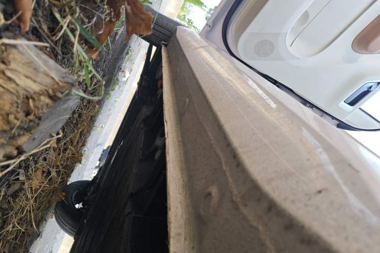 Used Wuling Hongguang MINIEV 2024 3rd Generation 215km Youth Edition Left Side Sill