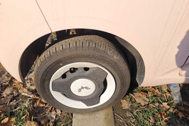Used Wuling Hongguang MINIEV 2024 3rd Generation 215km Youth Edition Right Rear Wheel Hub