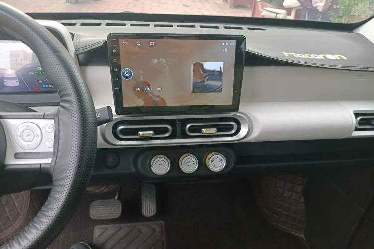 Used Wuling Hongguang MINIEV 2024 3rd Generation 215km Youth Edition Audio And AC Panel