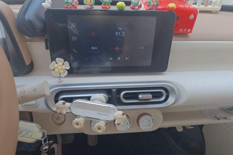 Used Wuling Hongguang MINIEV 2024 3rd Generation 215km Advanced Version Audio And AC Panel