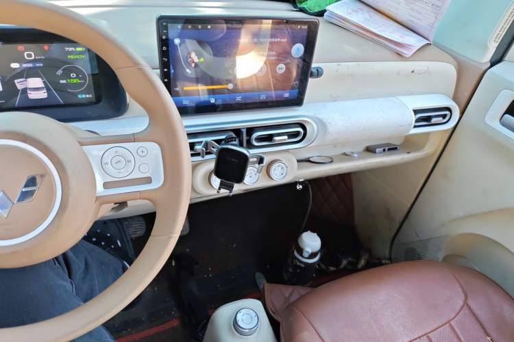 Used Wuling Hongguang MINIEV 2024 3rd Generation 215km Youth Edition Audio And AC Panel