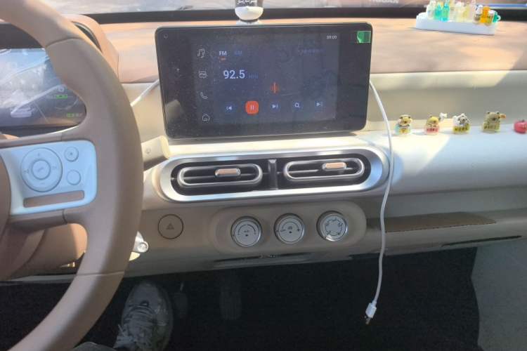 Used Wuling Hongguang MINIEV 2024 3rd Generation 215km Advanced Version Audio And AC Panel