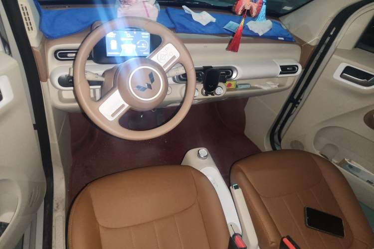 Used Wuling Hongguang MINIEV 2024 3rd Generation 215km Youth Edition Center Console