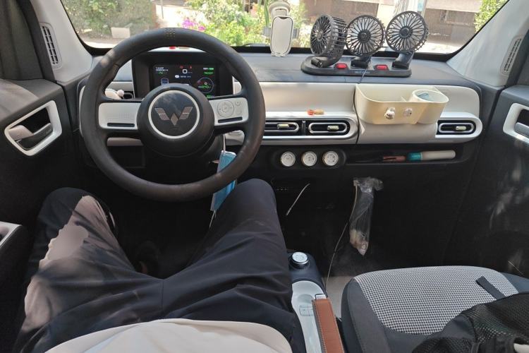 Used Wuling Hongguang MINIEV 2024 3rd Generation 215km Youth Edition Center Console