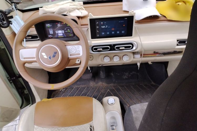 Used Wuling Hongguang MINIEV 2024 3rd Generation 215km Advanced Version Center Console