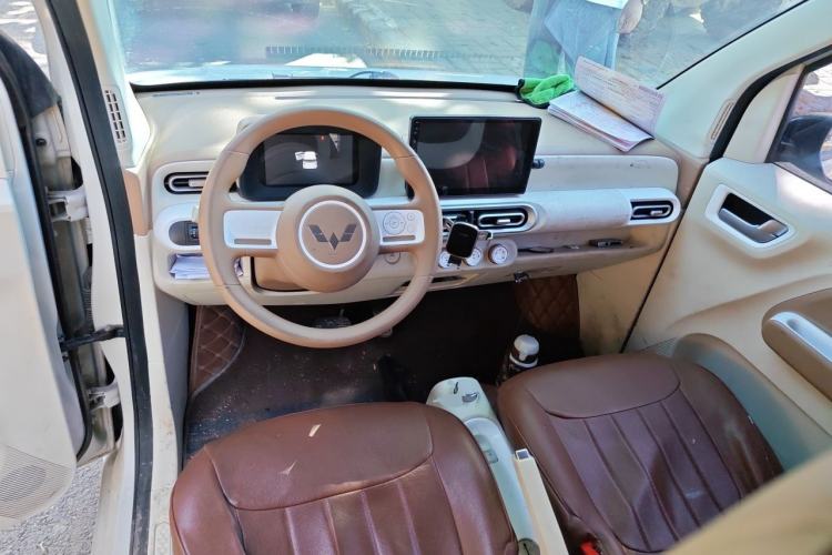 Used Wuling Hongguang MINIEV 2024 3rd Generation 215km Youth Edition Center Console