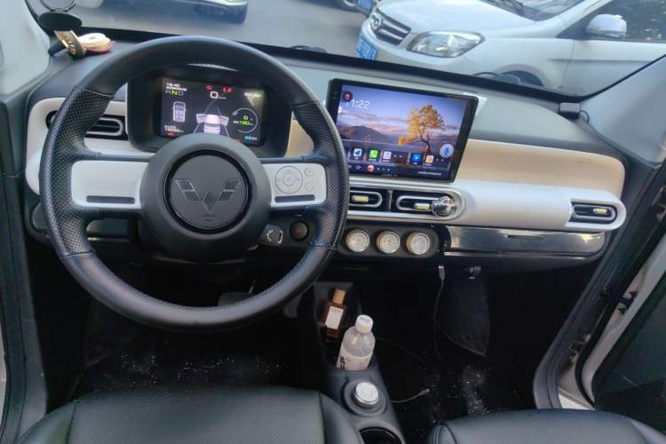 Used Wuling Hongguang MINIEV 2024 3rd Generation 215km Youth Edition Center Console