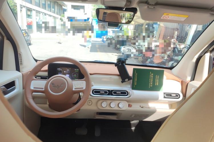 Used Wuling Hongguang MINIEV 2024 3rd Generation 215km Youth Edition Center Console