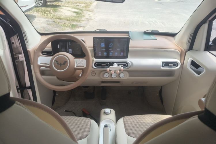 Used Wuling Hongguang MINIEV 2024 3rd Generation 215km Advanced Version Center Console