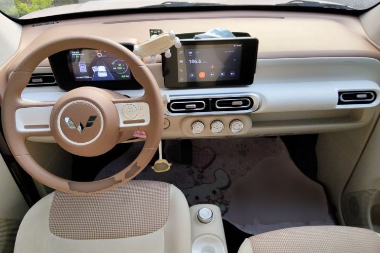 Used Wuling Hongguang MINIEV 2024 3rd Generation 215km Advanced Version Center Console