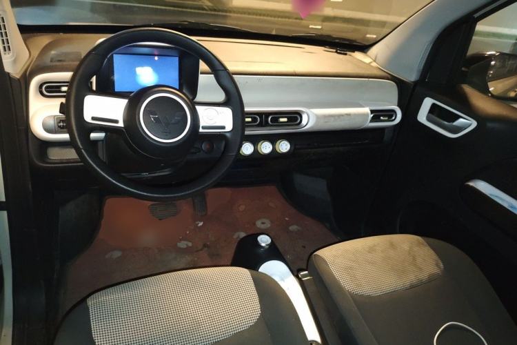 Used Wuling Hongguang MINIEV 2024 3rd Generation 215km Youth Edition Center Console