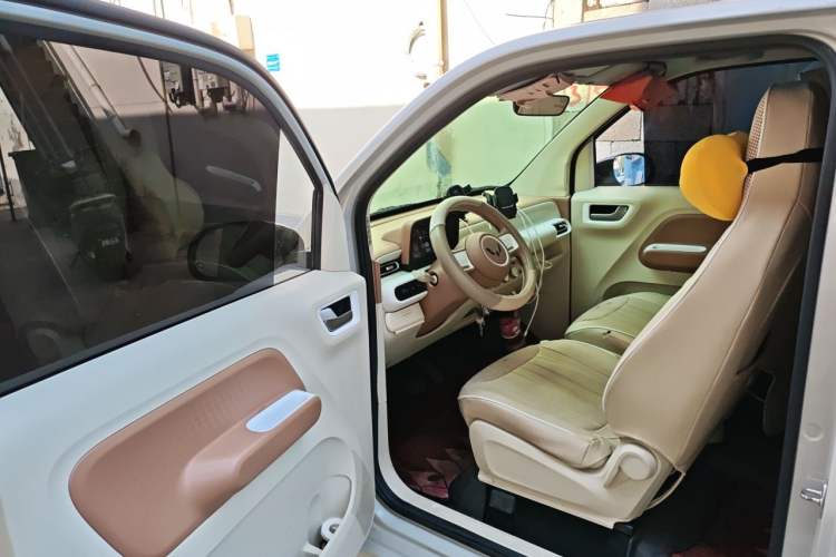 Used Wuling Hongguang MINIEV 2024 3rd Generation 215km Youth Edition Driver Seat