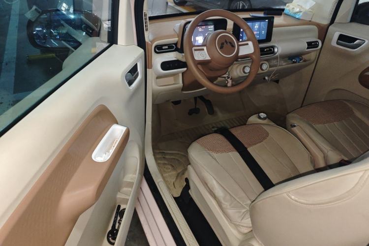 Used Wuling Hongguang MINIEV 2024 3rd Generation 215km Advanced Version Driver Seat