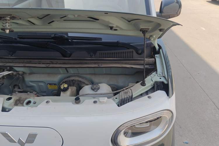 Used Wuling Hongguang MINIEV 2024 3rd Generation 215km Advanced Version Engine Bay Left