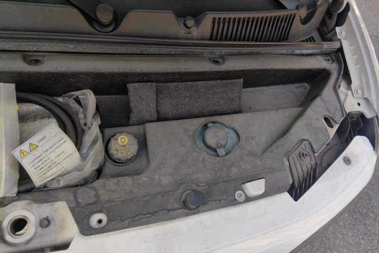 Used Wuling Hongguang MINIEV 2024 3rd Generation 215km Youth Edition Engine Bay Left